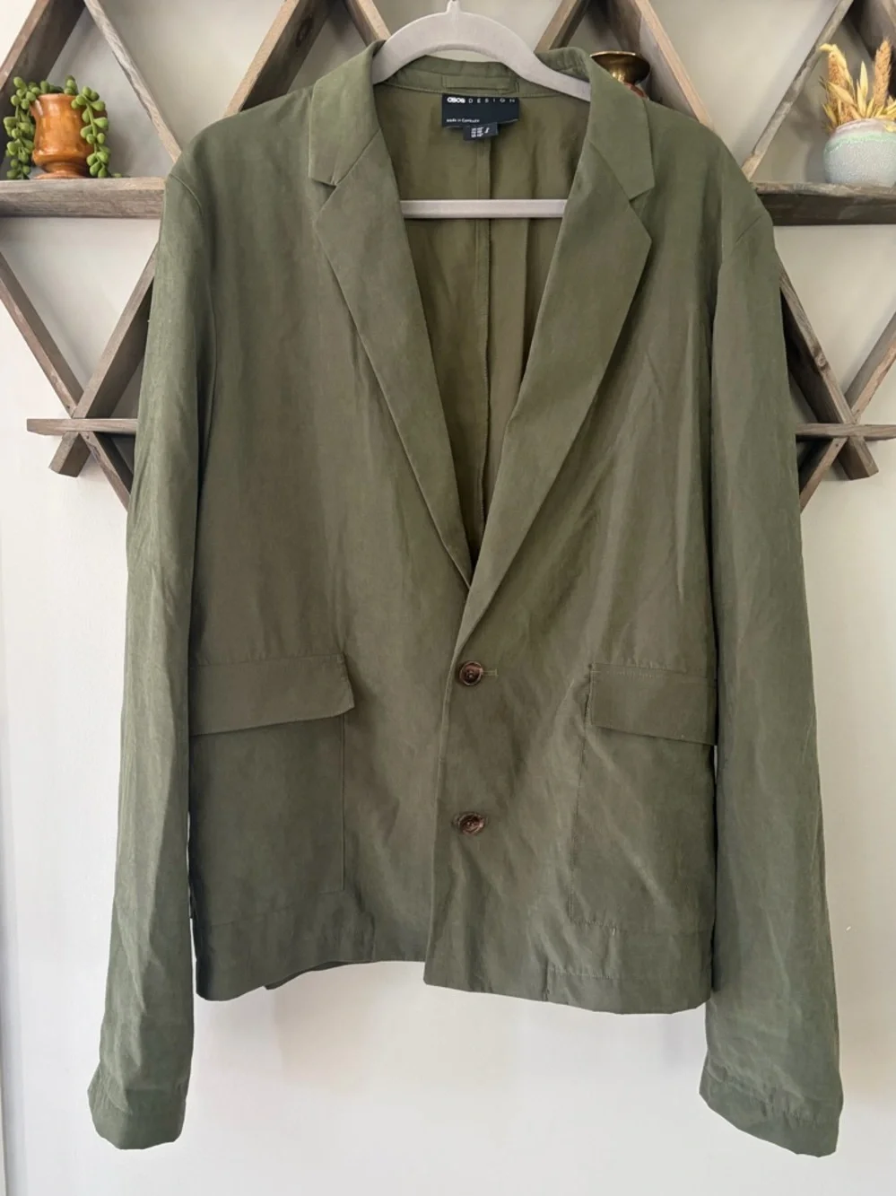 Men’s Asos Design lightweight green Suit Jacket. Size 40.